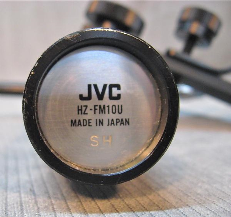 Image sur JVC HZ-FM10U Focus control and cable