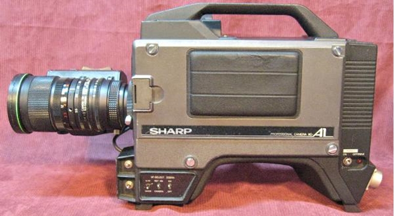 Afbeelding van Sharp XC-A1 3 Tube Camera w Canon J15x9.5, for Parts.