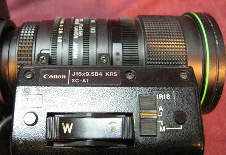 Afbeelding van Sharp XC-A1 3 Tube Camera w Canon J15x9.5, for Parts.