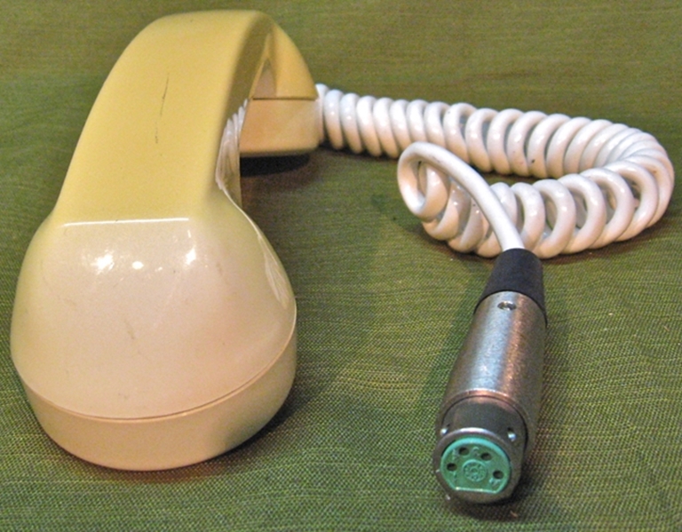 Picture of Clearcom HS-6, PTT handset for KB-111A SOLD OUT