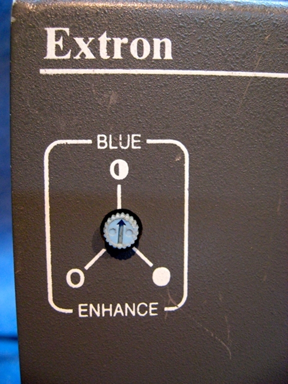 Picture of Extron RGB 118 9 Pin Analog to RGBs video