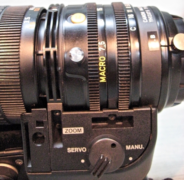Image sur Canon VCL-713BX Zoom Lens, f1.4 sn 083075.